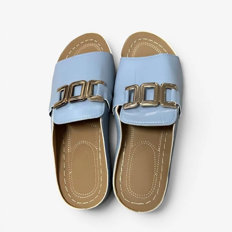 Sandales compensées à enfiler pour femme avec boucle décorative