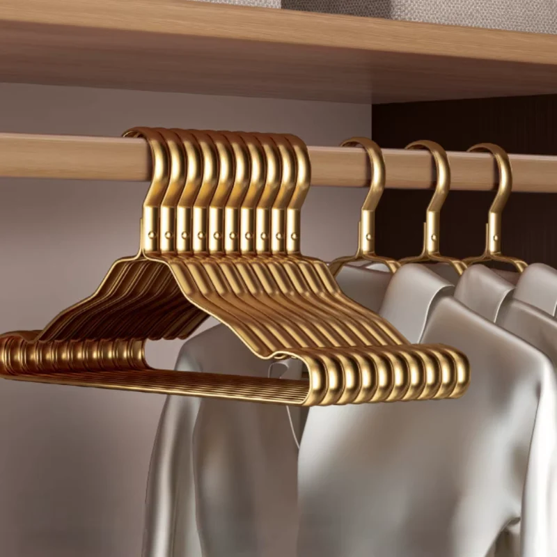Cintres antidérapants pour vêtements