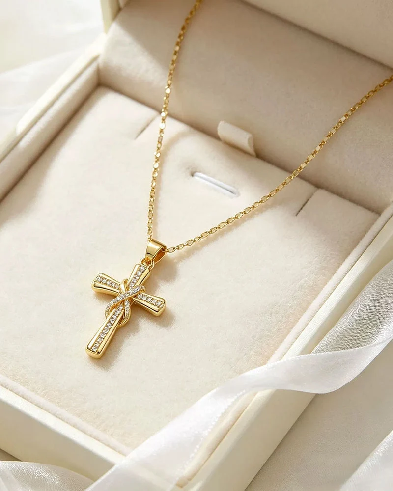 ✝️ Collier Femme avec Pendentif Croix Scintillant – Design Torsadé Élégant Pour Le Quotidien & Les Occasions Spéciales