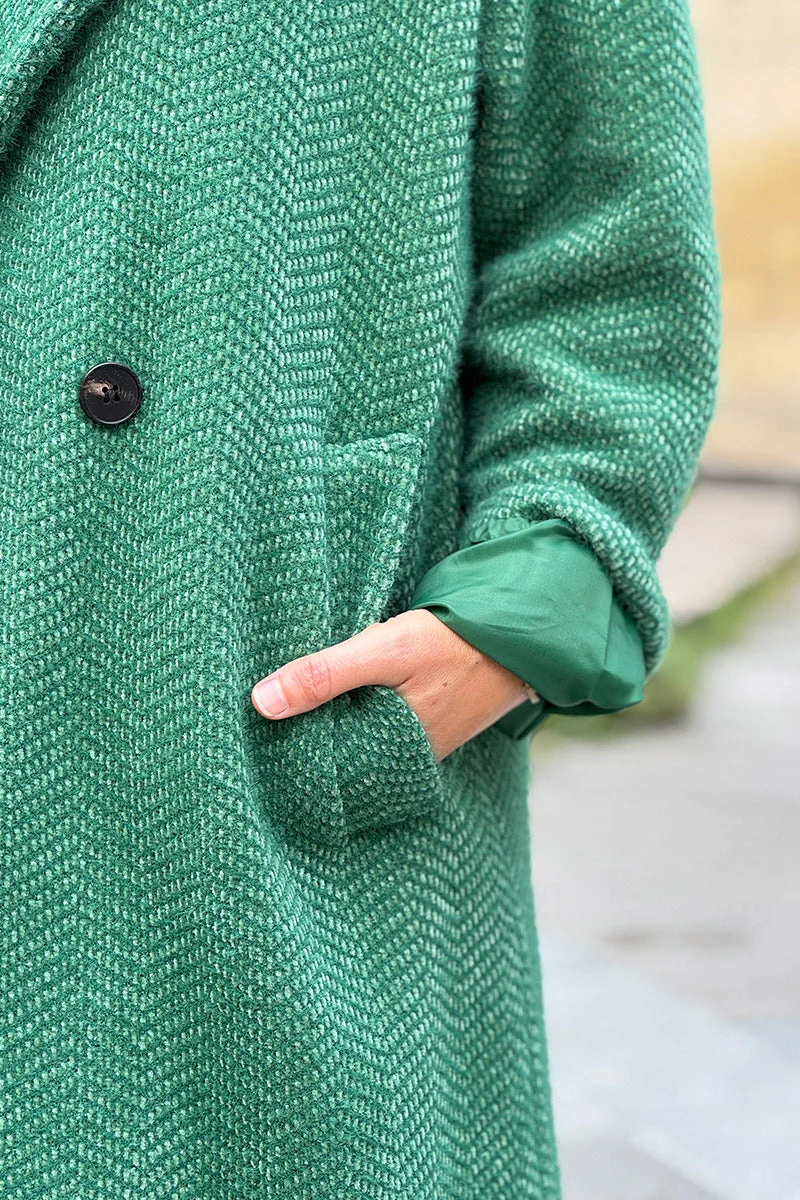 Manteau vert long et doux en maille chenille