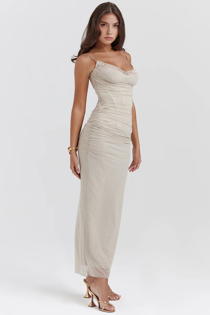 Claire | Robe en Réseau avec Dentelle