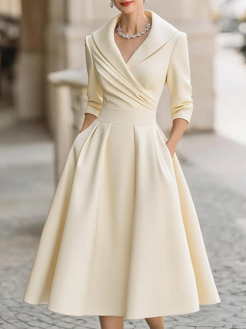 Robe midi en satin vintage avec col drapé