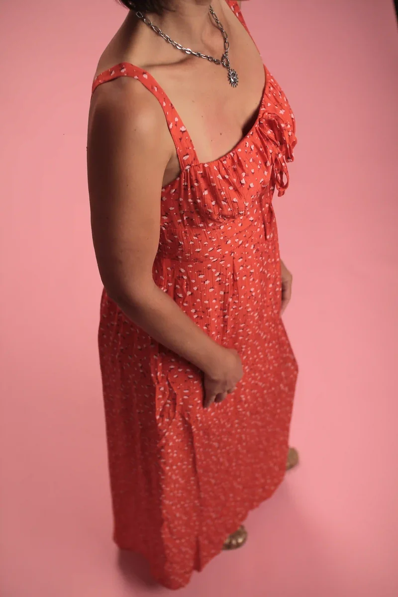 Robe Capri rouge à fleurs