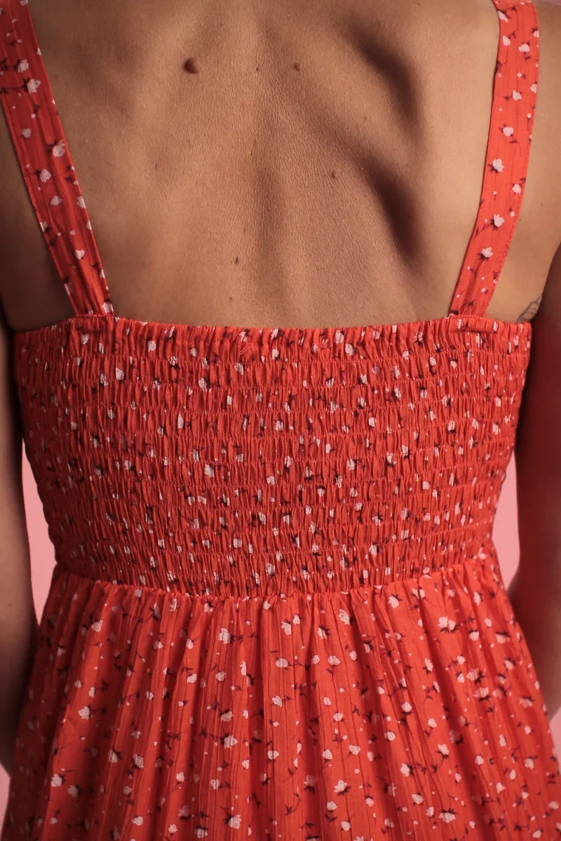 Robe Capri rouge à fleurs