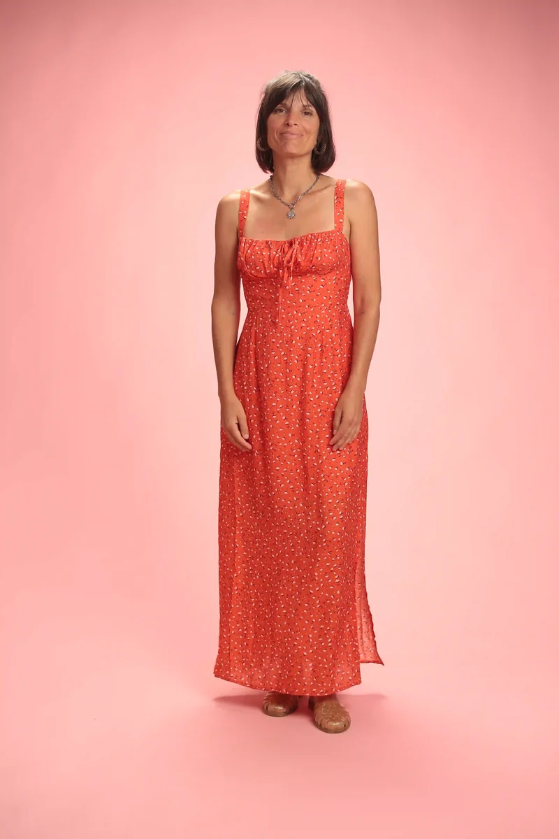 Robe Capri rouge à fleurs