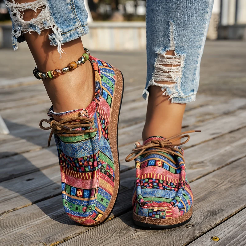 Baskets Comode con Patchwork Vivace – Calzature Eleganti per Tutti i Giorni
