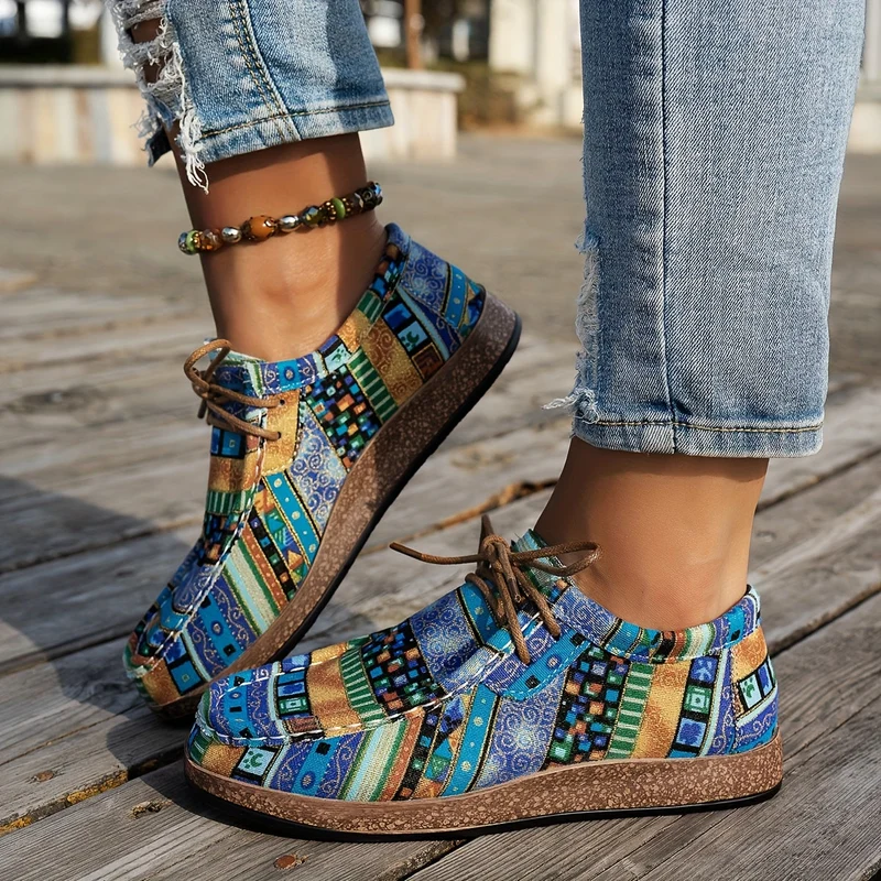 Baskets Comode con Patchwork Vivace – Calzature Eleganti per Tutti i Giorni