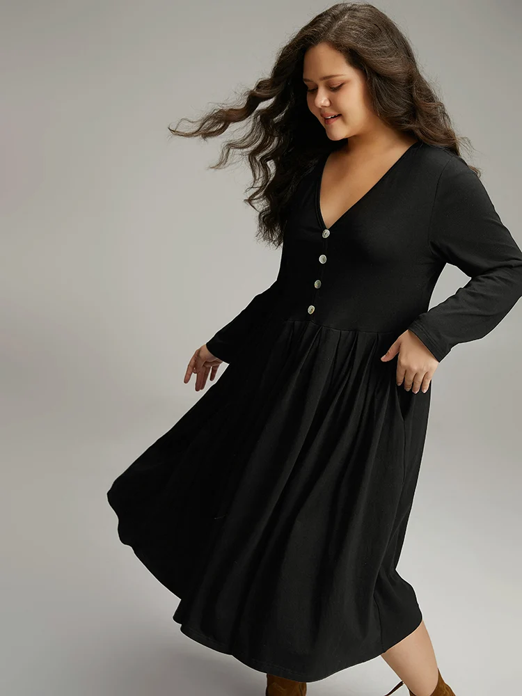 Cotton Solid Button Detail Pocket Pleated Dress
