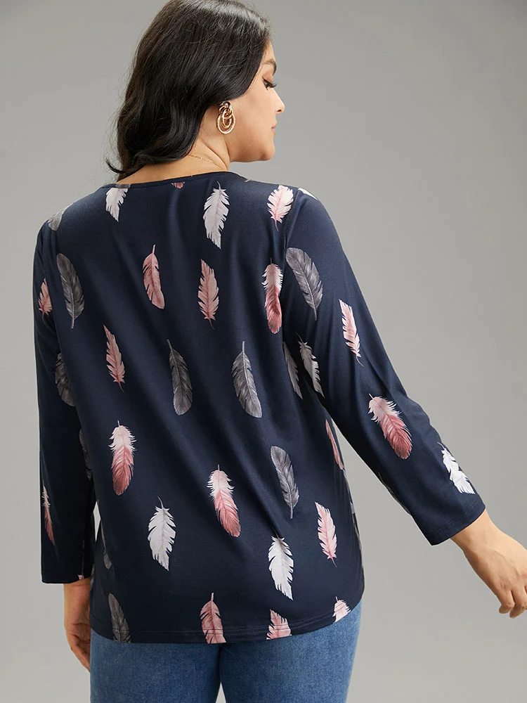 Crew Neck Feather Print T-shirt