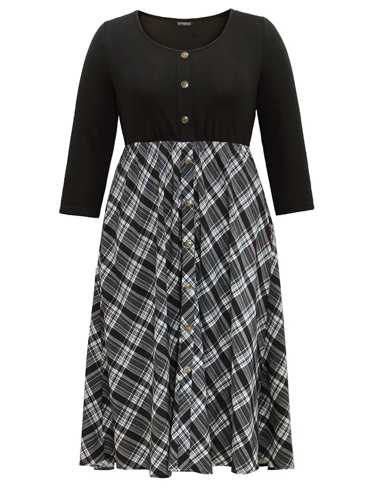 Plaid Patchwork Scoop Neck Button Detail Dress