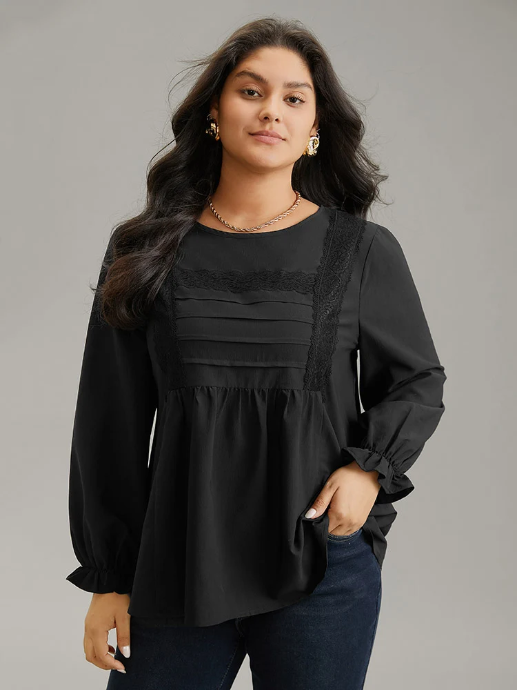 Pleated Detail Contrast Lace Ruffle Blouse