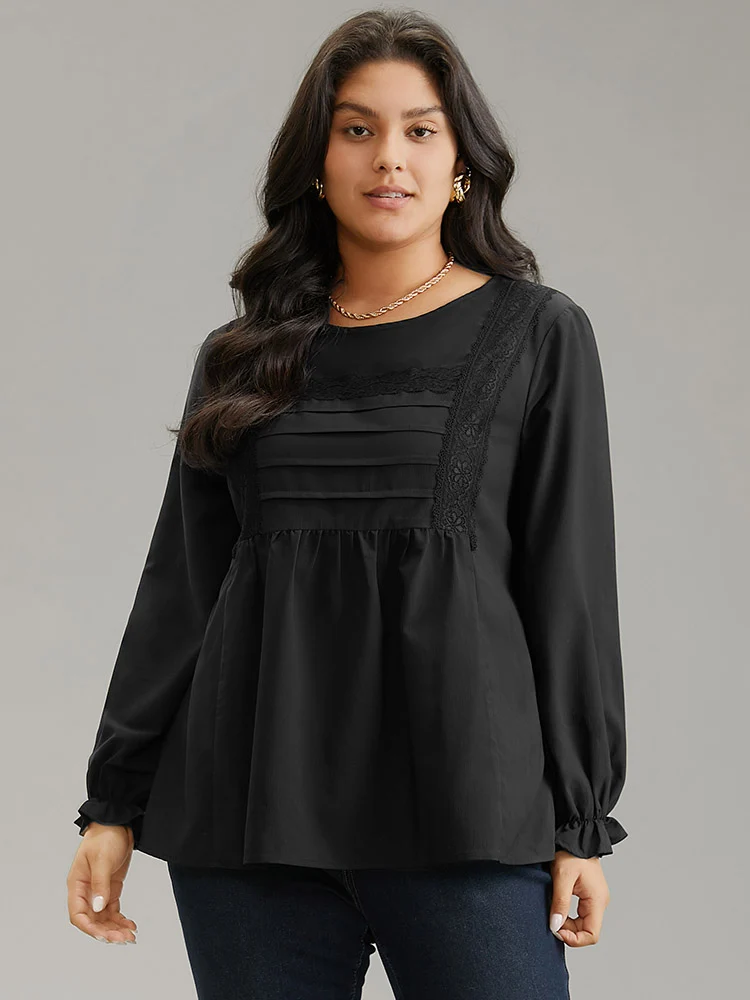 Pleated Detail Contrast Lace Ruffle Blouse