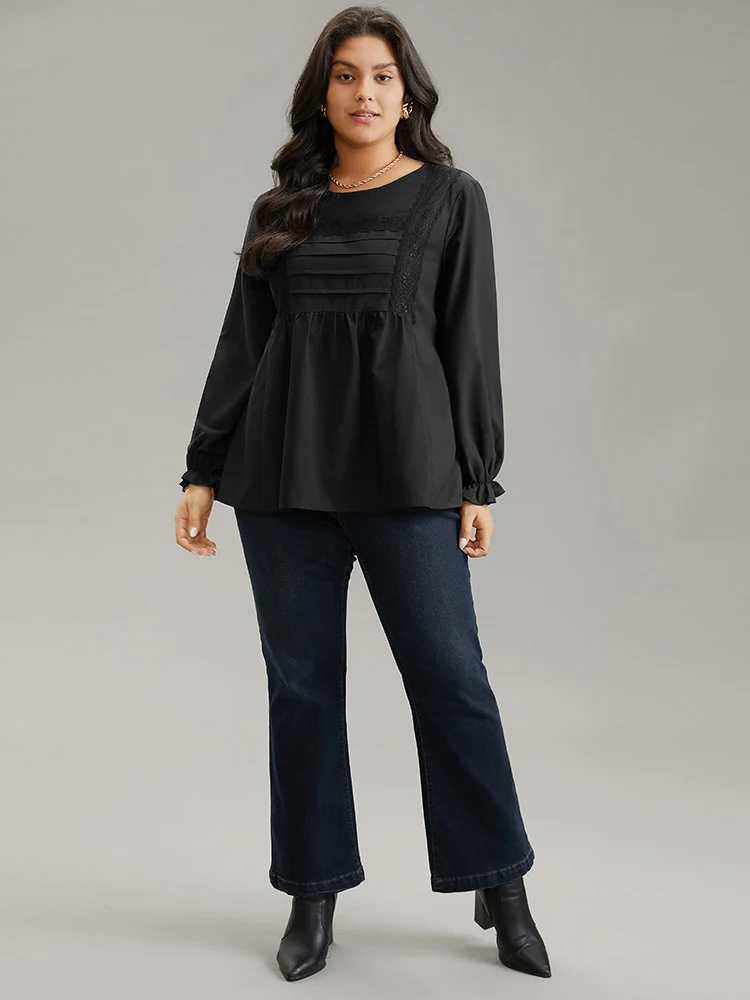 Pleated Detail Contrast Lace Ruffle Blouse