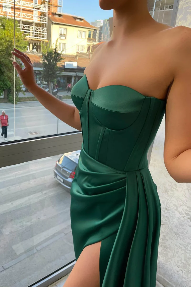 Robe de bal sirène longue vert émeraude avec décolleté en cœur et fente pour occasions spéciales