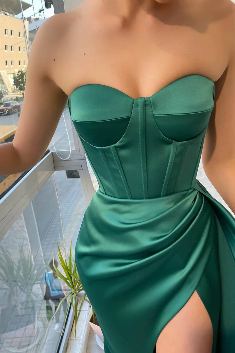 Robe de bal sirène longue vert émeraude avec décolleté en cœur et fente pour occasions spéciales