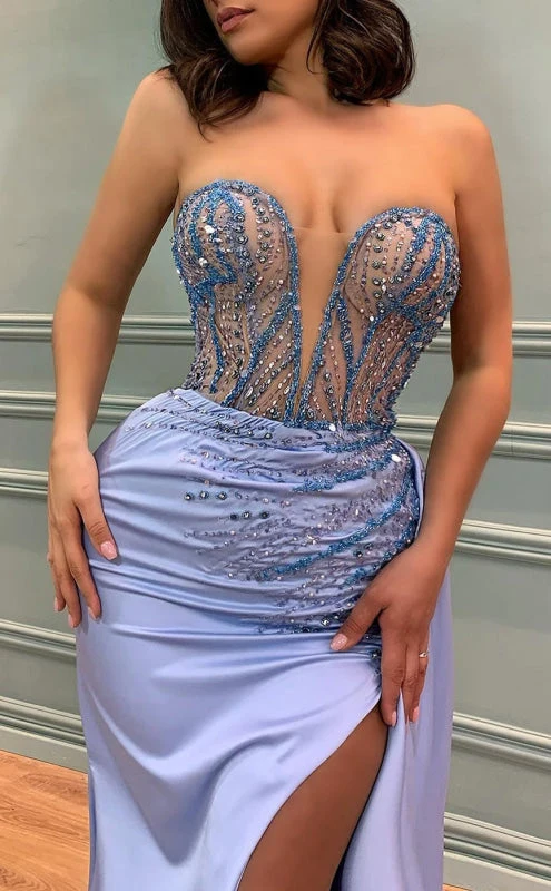 Robe de bal élégante sans bretelles lavande avec tulle fendu et perles exquises