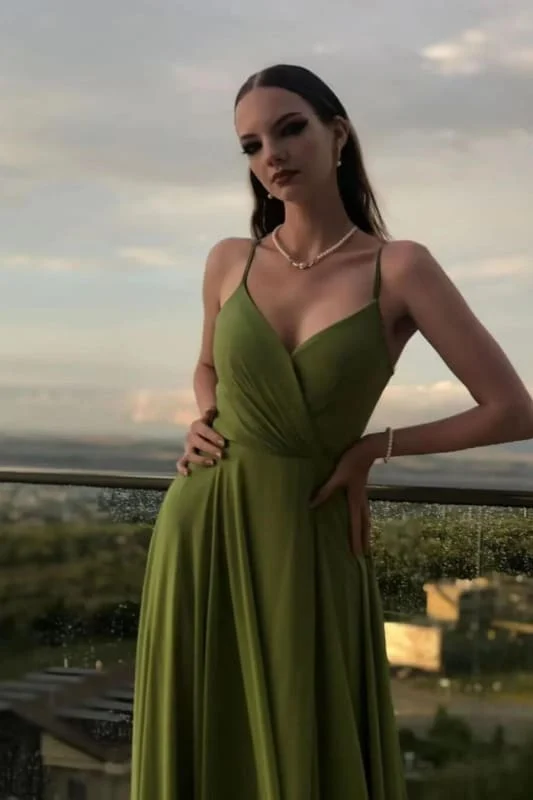 Robe de bal trapèze élégante sans manches à bretelles spaghetti en mousseline de soie pour femme