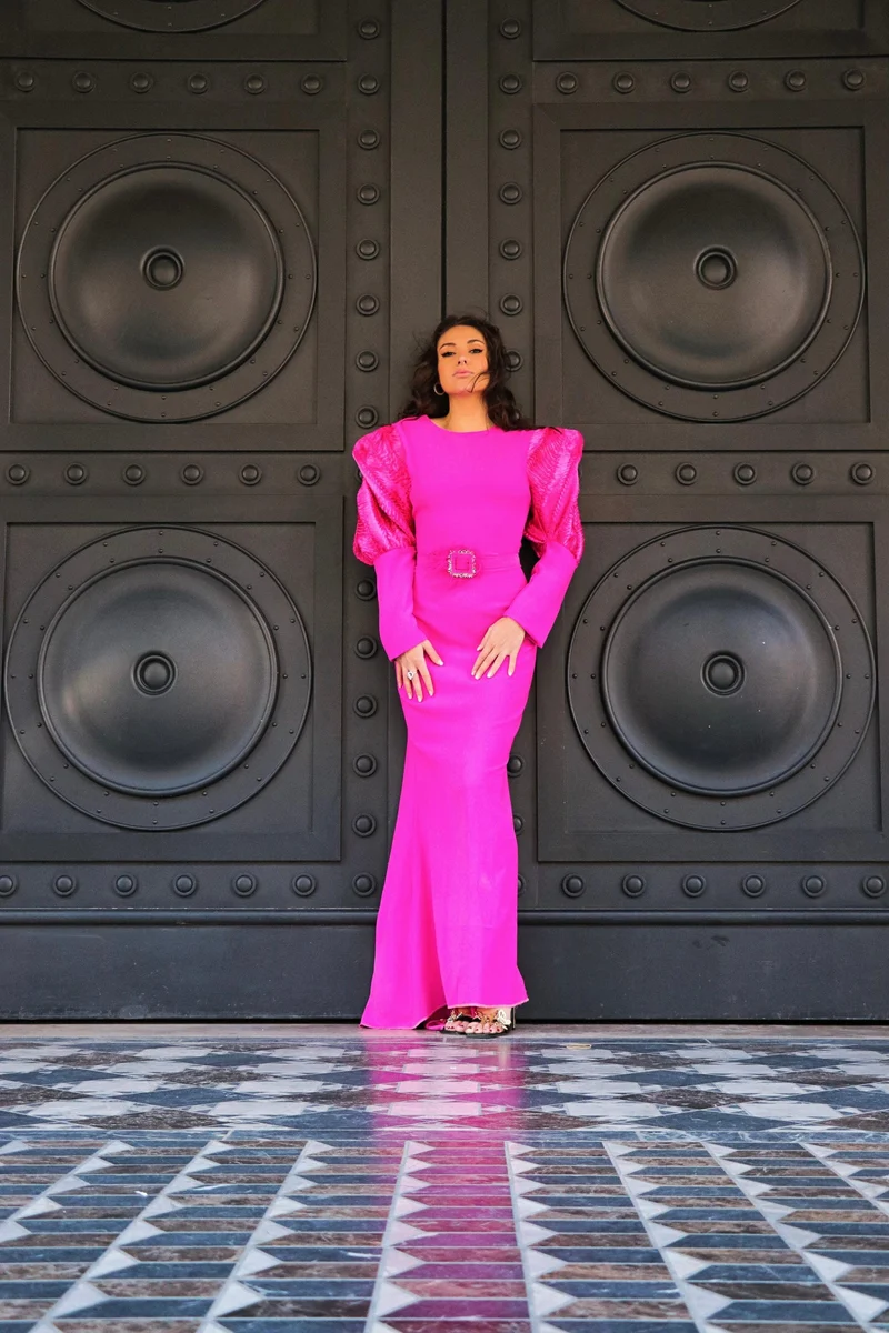 Robe Georgia fuschia à manches texturées