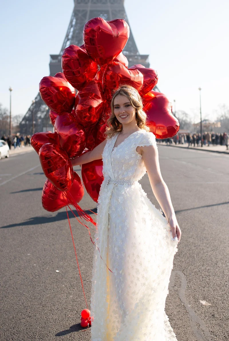 Robe blanche fleurs brodées