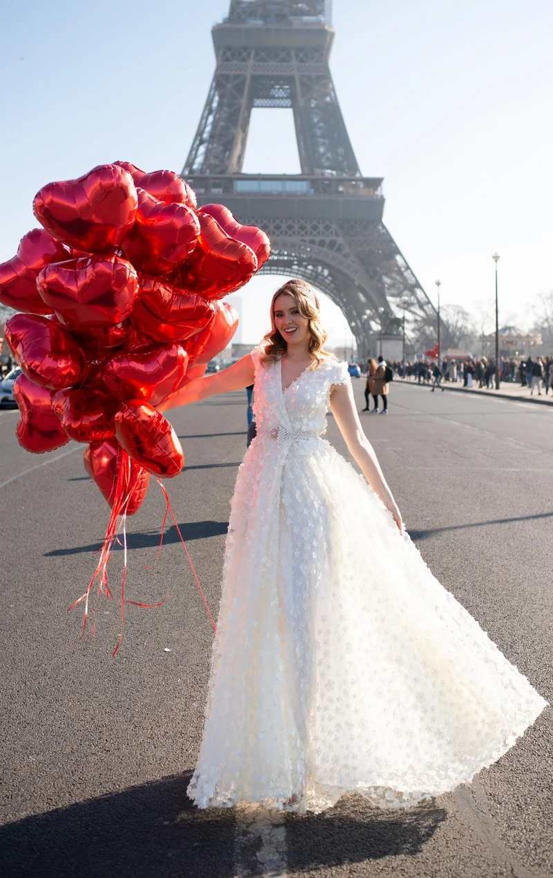Robe blanche fleurs brodées