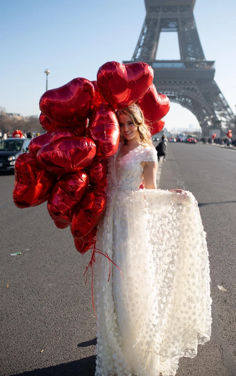 Robe blanche fleurs brodées