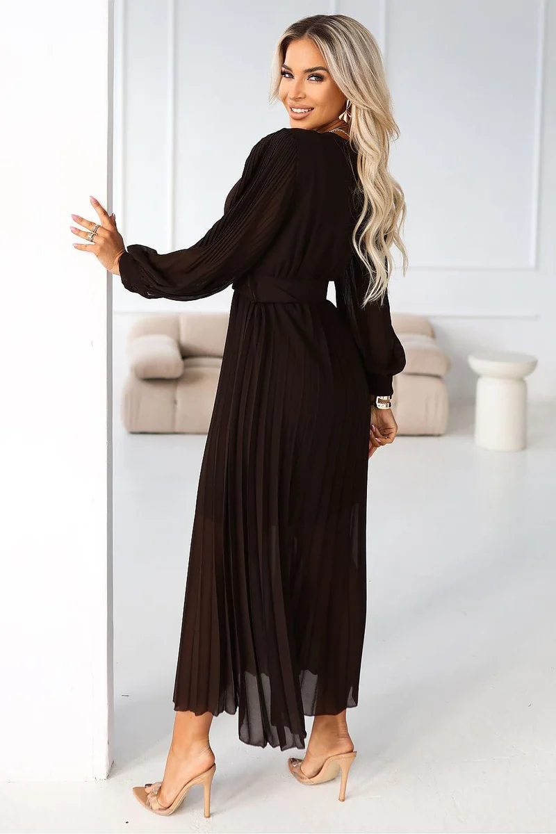 Robe plissée marron longue manches longues