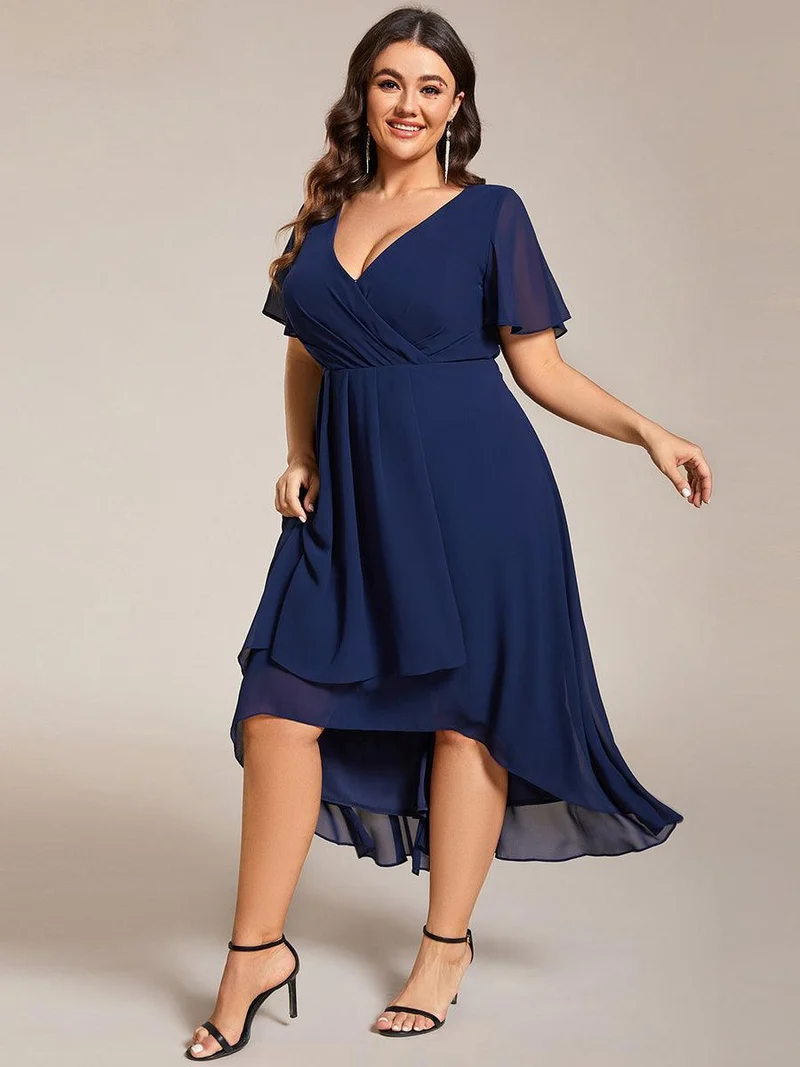 pretty LARK|Grande Taille Robe Dinvit De Mariage Mi-Longue Plisse En Mousseline De Soie Manches Courtes Et Col En V De