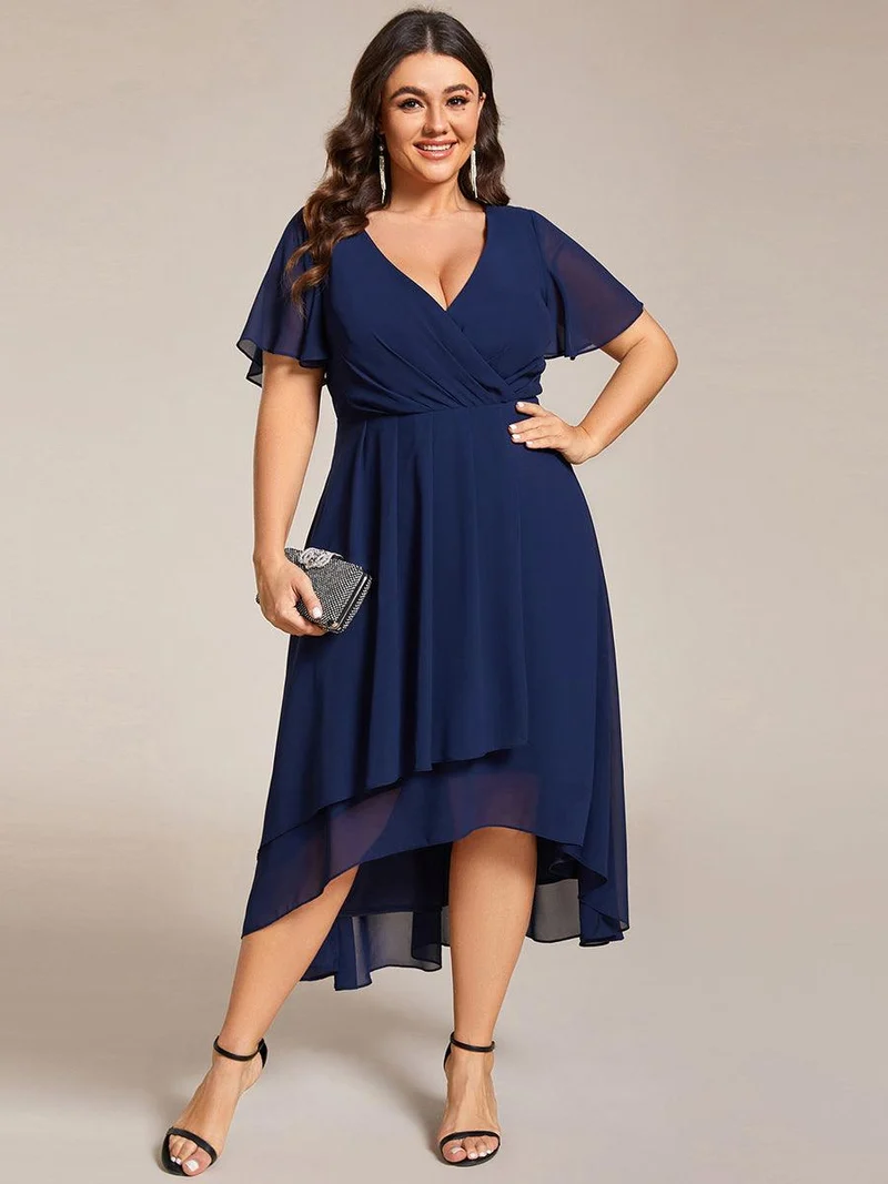 pretty LARK|Grande Taille Robe Dinvit De Mariage Mi-Longue Plisse En Mousseline De Soie Manches Courtes Et Col En V De