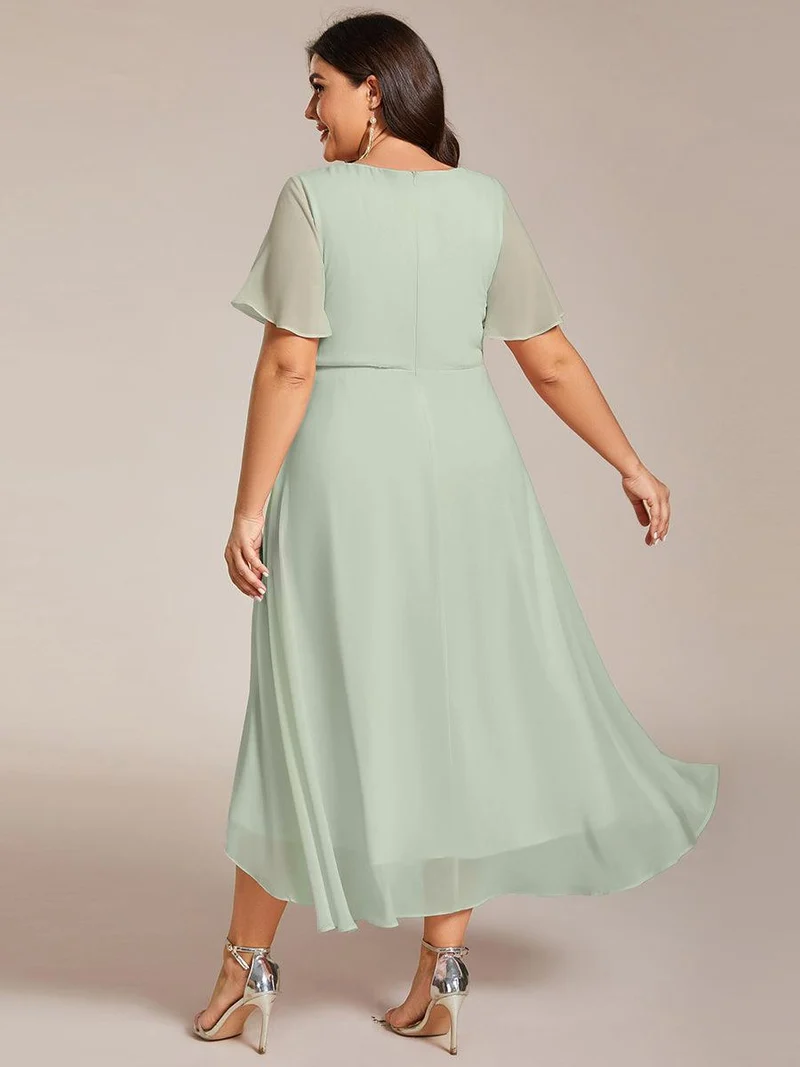pretty LARK|Grande Taille Robe Dinvit De Mariage Mi-Longue Plisse En Mousseline De Soie Manches Courtes Et Col En V De