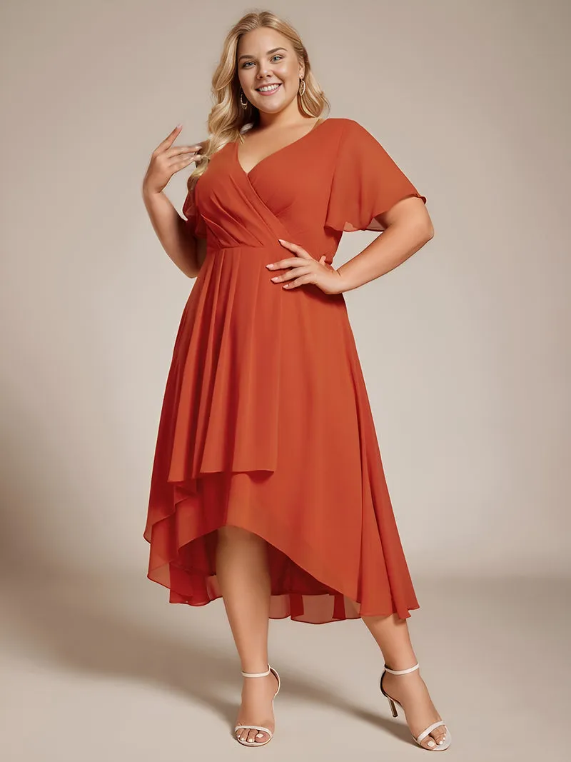 pretty LARK|Grande Taille Robe Dinvit De Mariage Mi-Longue Plisse En Mousseline De Soie Manches Courtes Et Col En V De