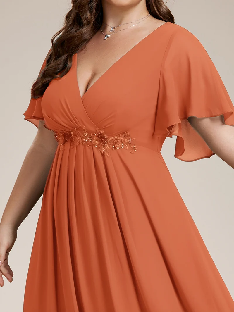pretty IVYROSE|Robe longue en mousseline avec manches volantées et détails en appliqué