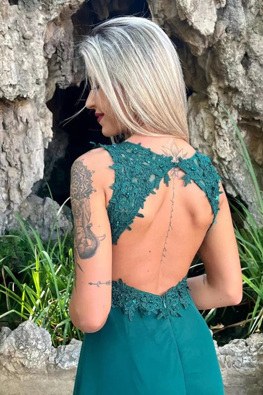 Robe de bal rouge vintage élégante à col en V, fendue jusqu'aux cuisses et délicates applications
