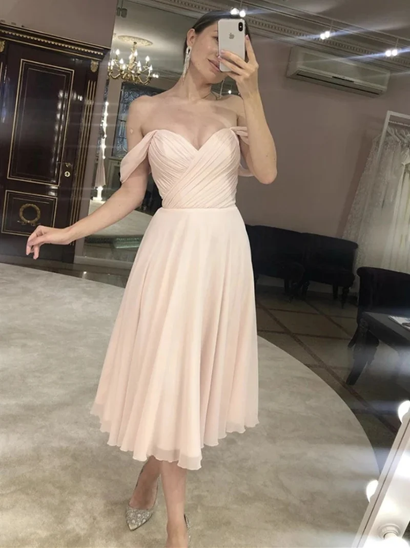 Robe de bal rose élégante, épaules dénudées, longueur thé, pour les remises de diplômes et les retrouvailles