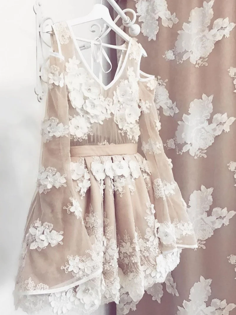 Robe de bal élégante à fleurs champagne et manches longues pour le retour à la maison et la remise des diplômes
