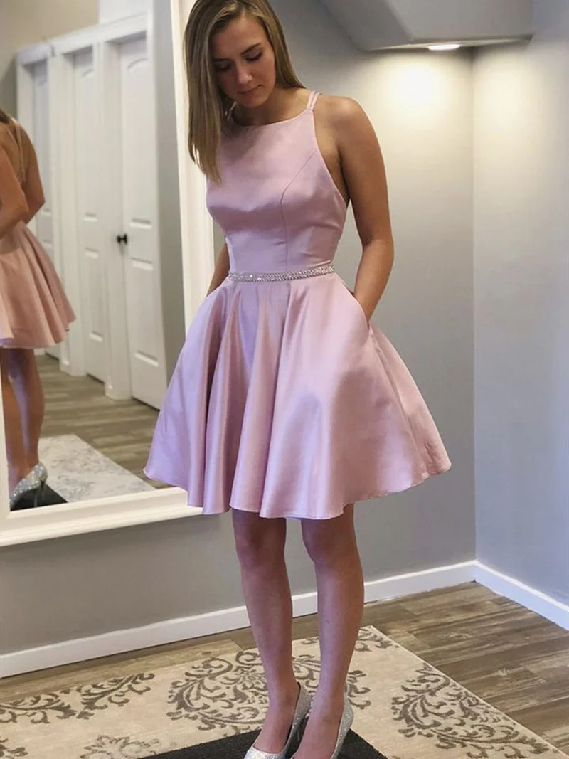 Robe de bal courte en satin rose chic dos nu avec poches pour la remise des diplômes
