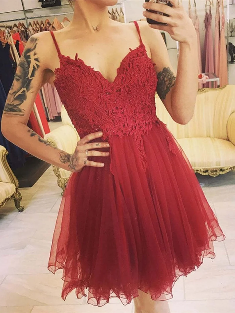 Robe de bal courte élégante en dentelle rouge à pinces et col en V, robe de soirée de remise de diplôme rouge foncé