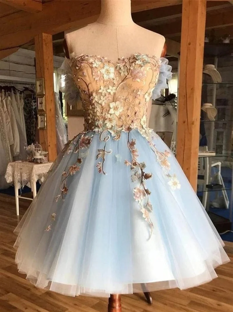 Robe de bal courte bleue élégante en dentelle florale 3D pour remise de diplôme et retour à la maison