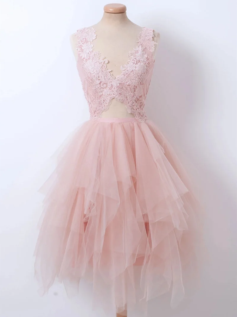 Robe de bal courte en dentelle rose élégante à col en V, idéale pour les cérémonies de remise de diplômes et de retour à la maison