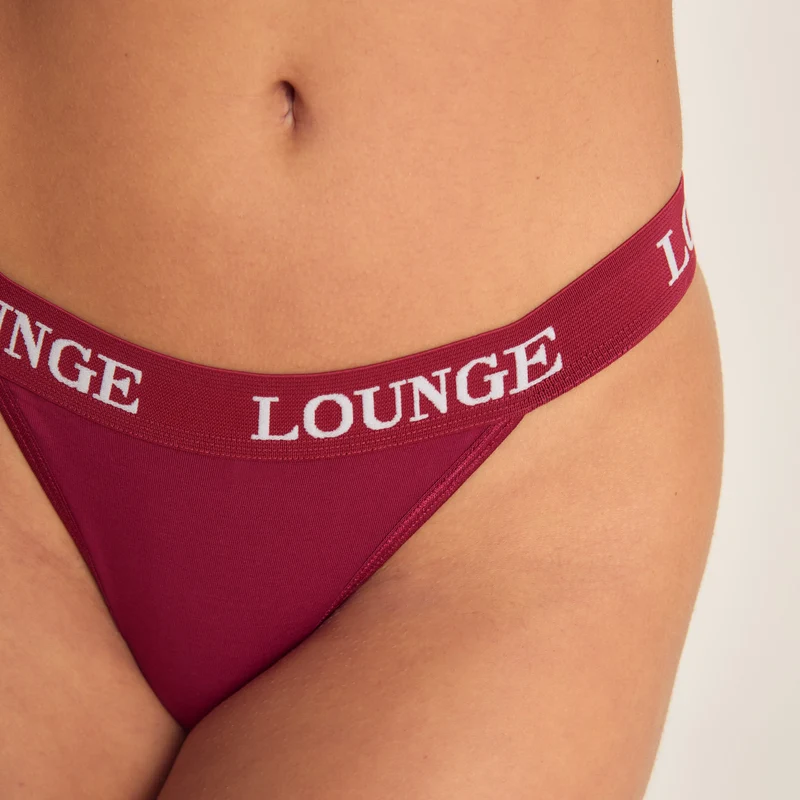 Bamboo Triangle String - Bordeaux