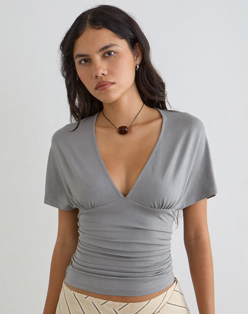 Haut « Batwing » à encolure plongeante Osari, en jersey gris
