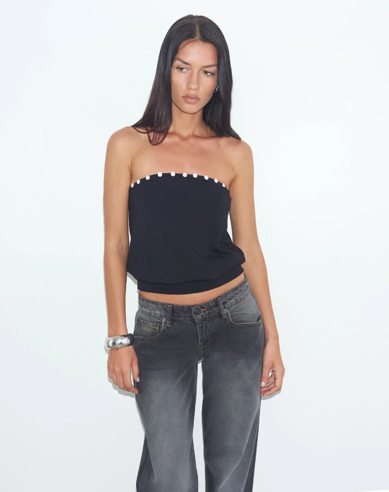Hagar Top en noir avec bordure de boutons en perle