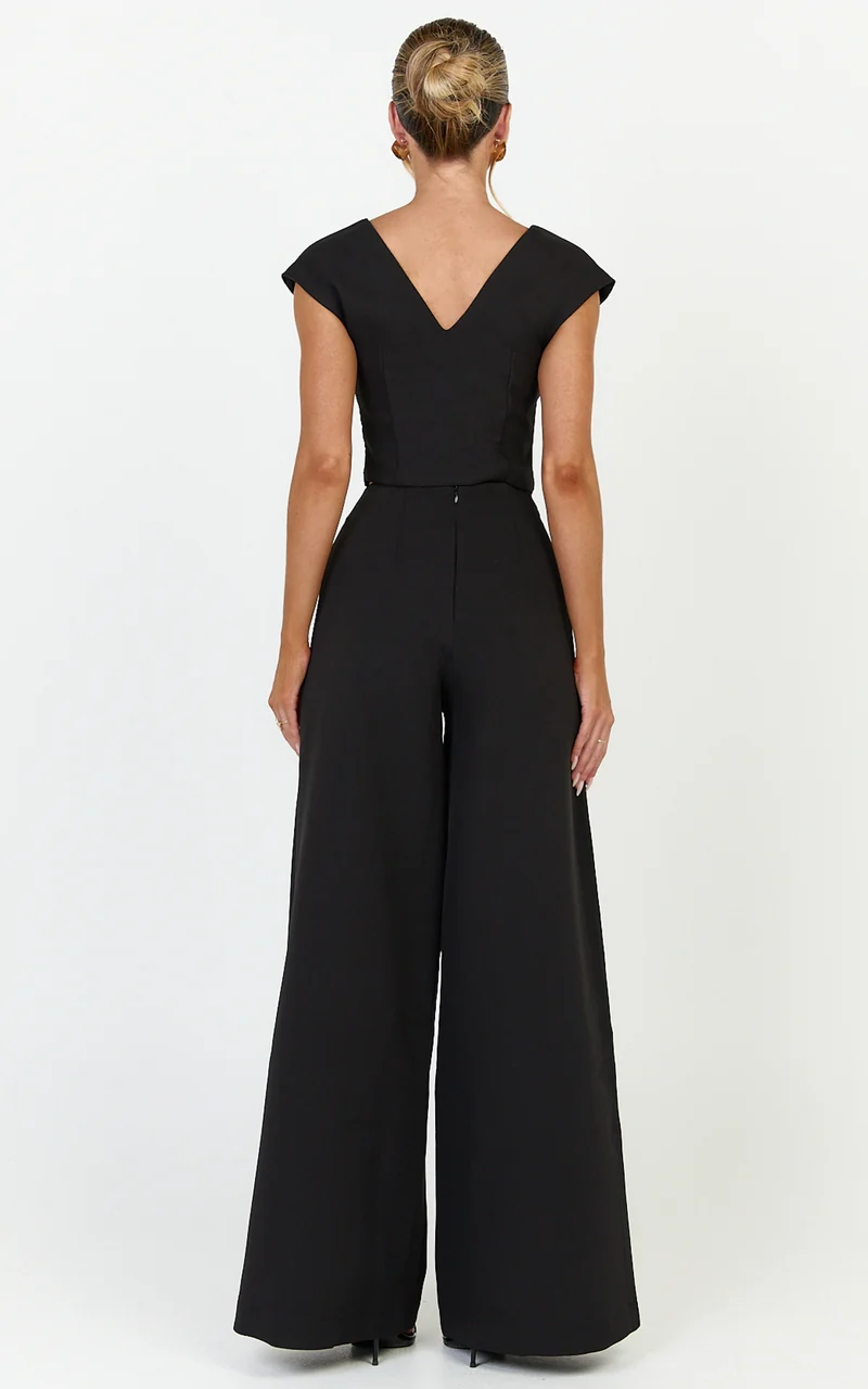 Lilo Top - V Neck Cap Sleeve Top in Black