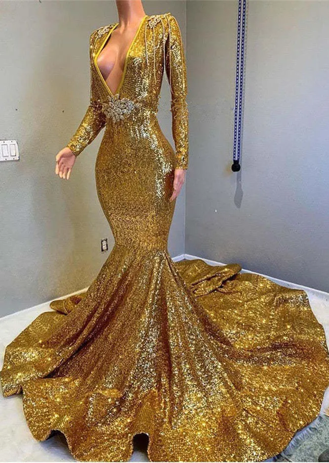 Robe de bal sirène à manches longues et col en V, luxueuse et dorée, avec paillettes et détails appliqués