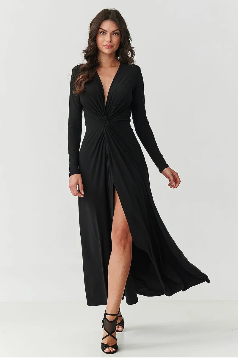 Robe de soirée longue noire décolleté tombant