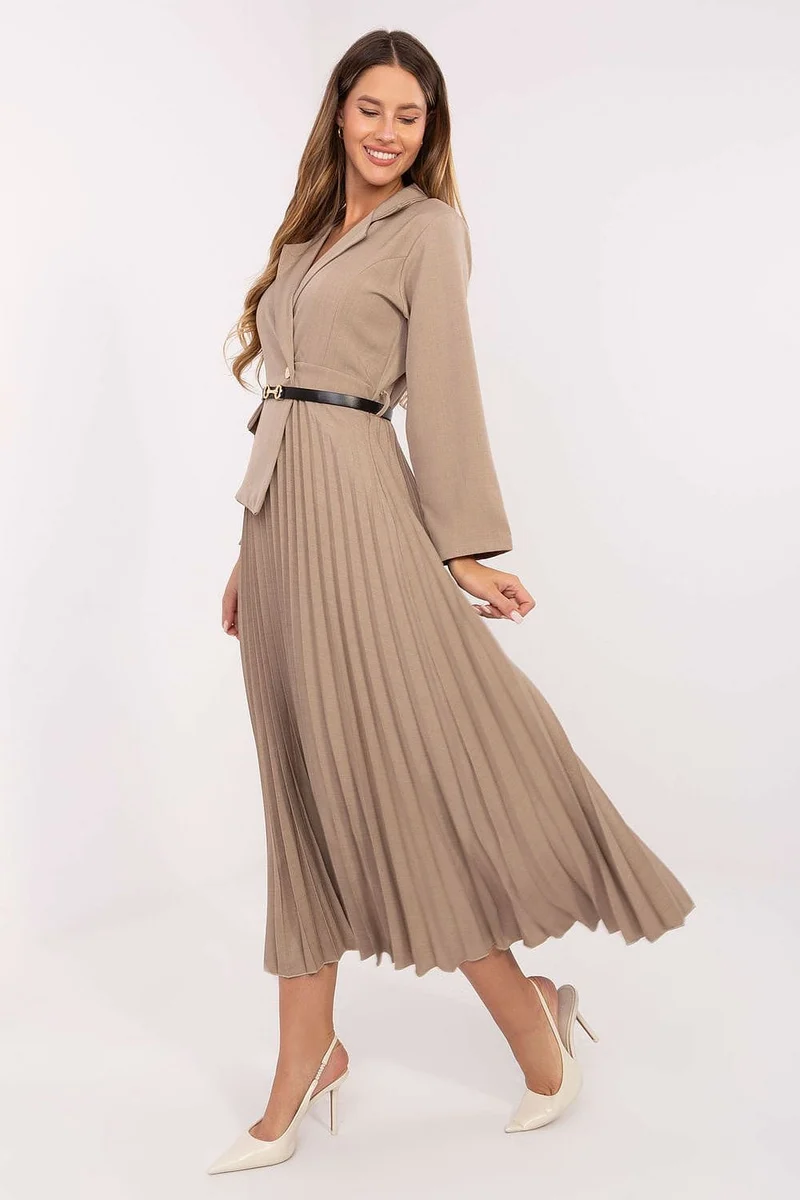 Robe beige plissée midi chic manches longues