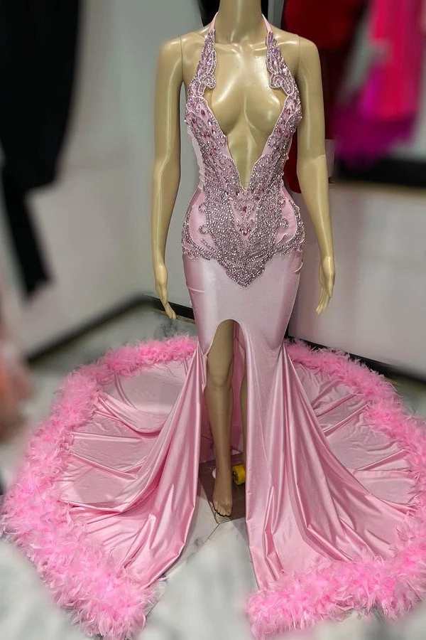 Superbe robe de bal rose sans manches à col en V avec appliqués et fente en plumes