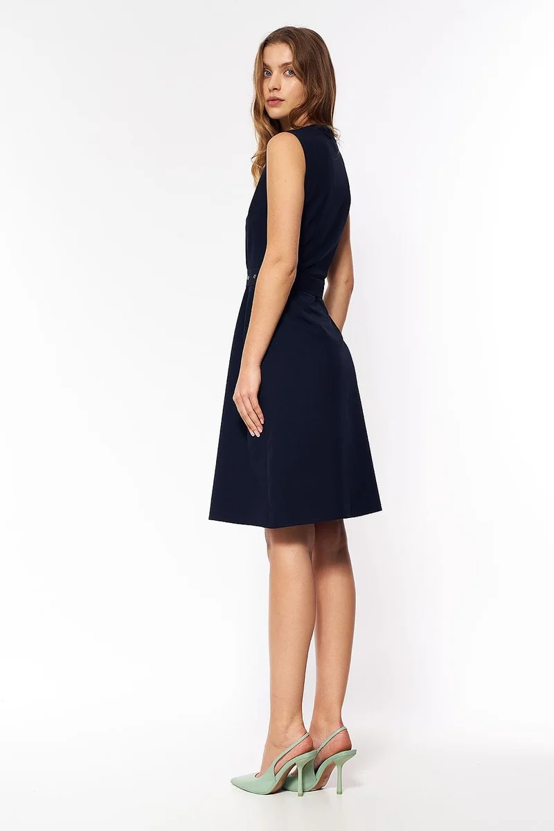 Robe courte droite sans manches