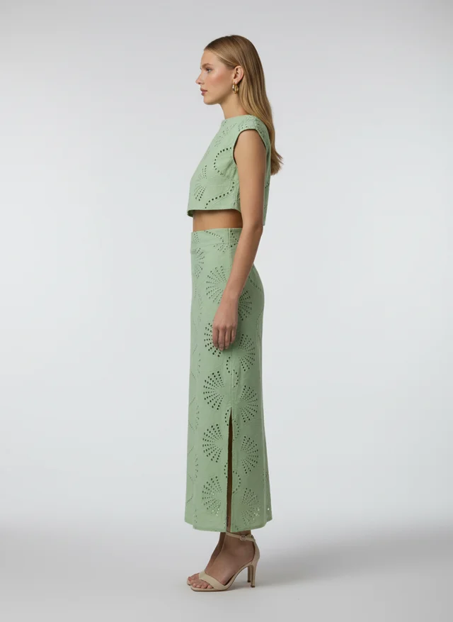 Ensemble Blazer Brodé et Jupe Fendue Élégante