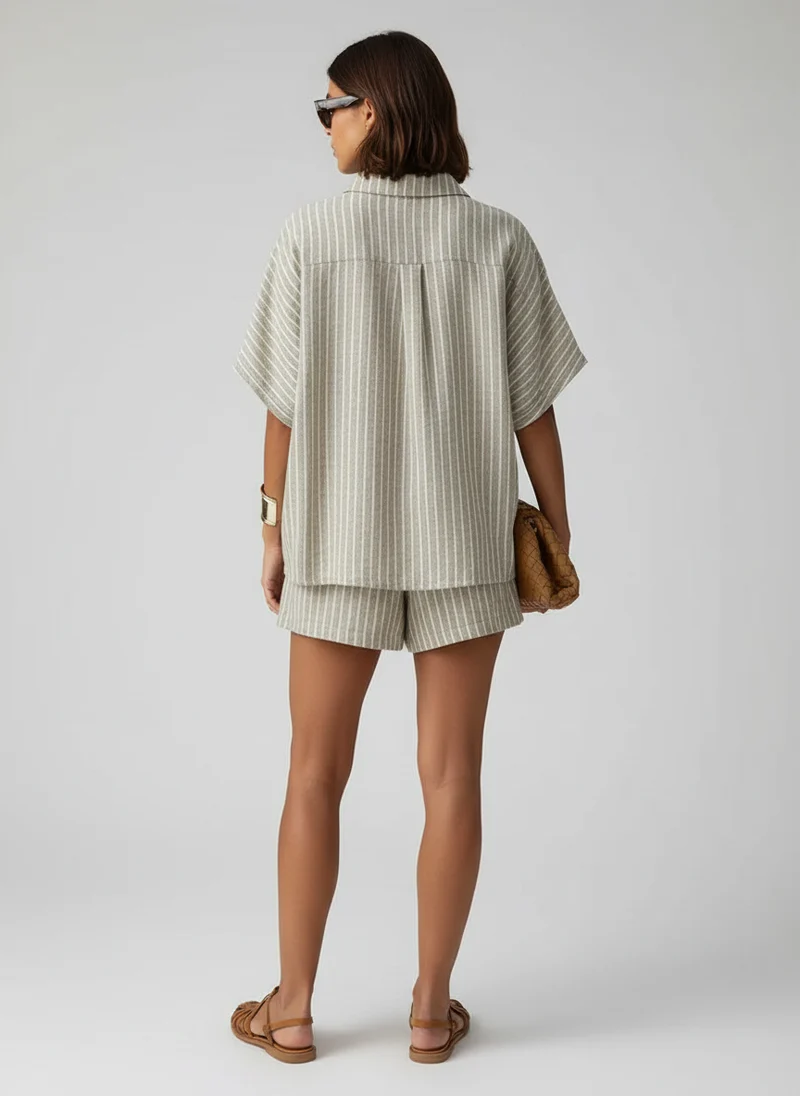 Ensemble estival rayé – Chemise et short au style décontracté
