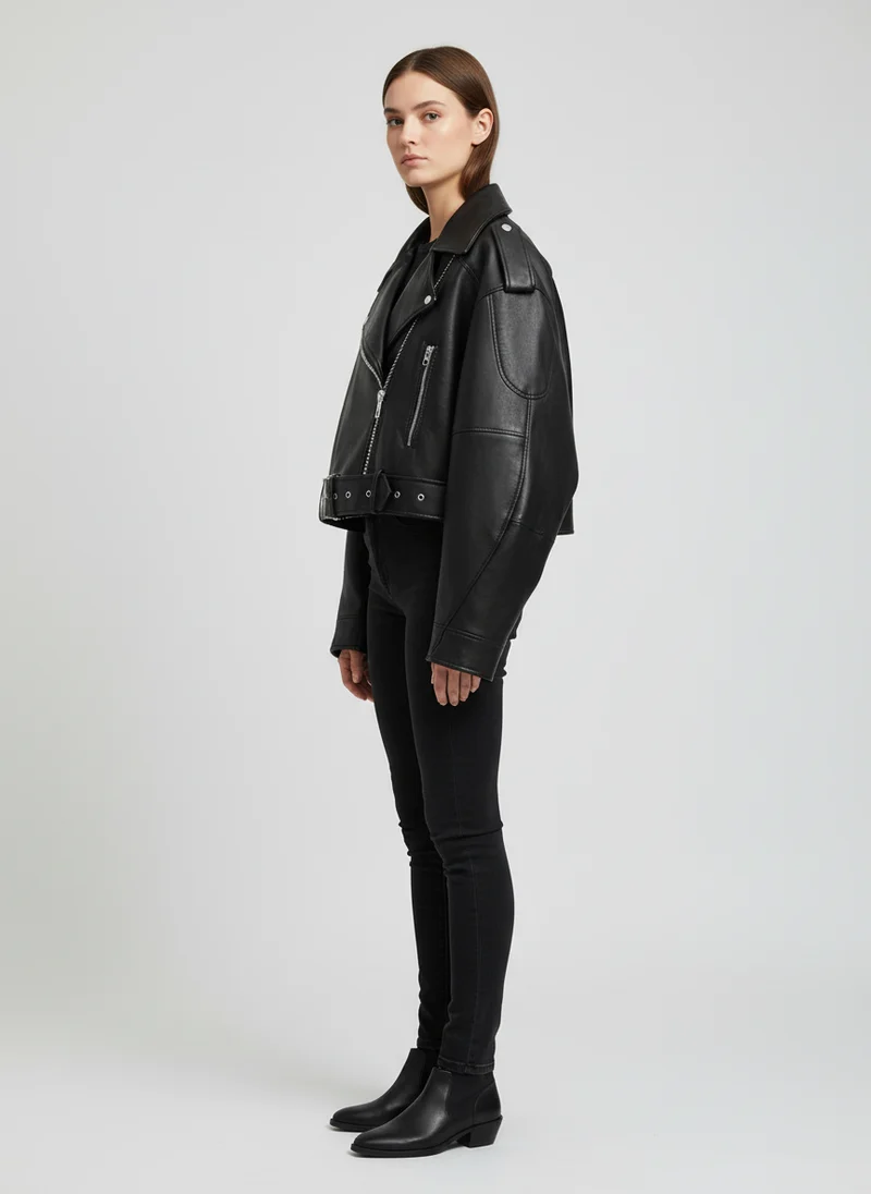 Veste courte en similicuir style moto chic
